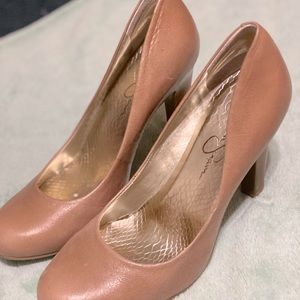 Size 8 Jessica Simpson nude heels